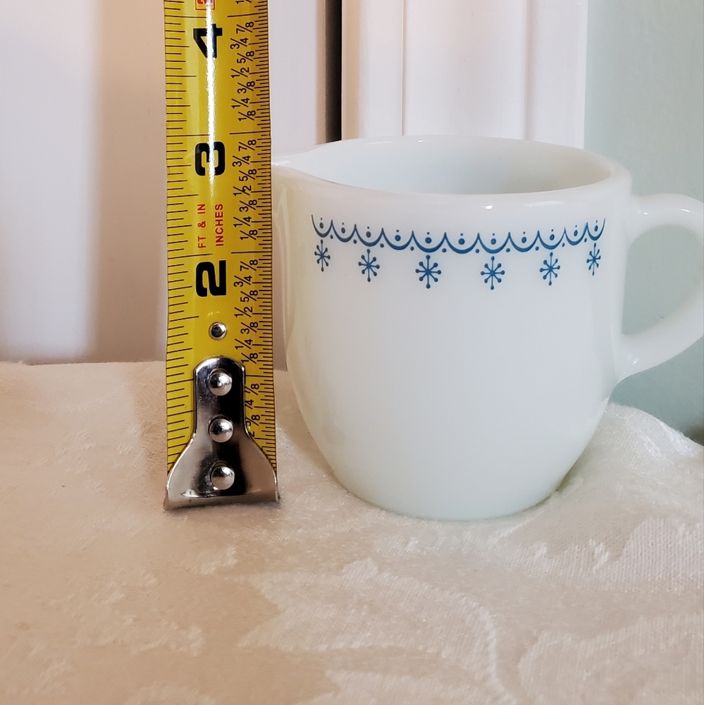 Vintage Pyrex Creamer Snowflake Garland Design EUC - Picture 6 of 8